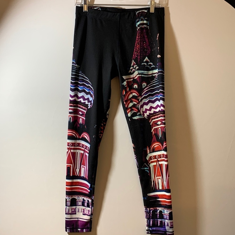 THREADS 4 THOUGHT Graphic Leggings Size M